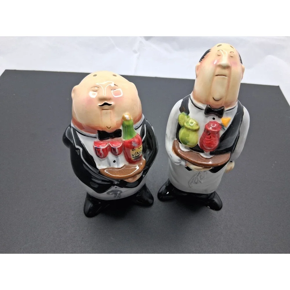 Vintage CIC Chef Figurines Pair Salt Pepper Shakers China Restaurant Decor